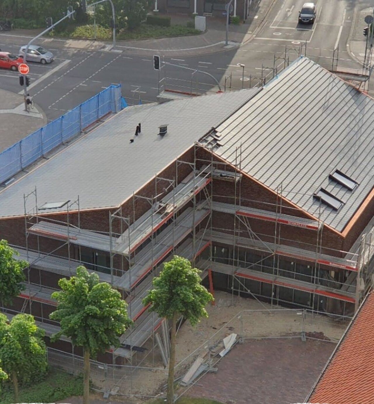 Verblenderarbeiten am Pfarrheim für die Kirchengemeinde St. Andreas in Cloppenburg abgeschlossen Image 2