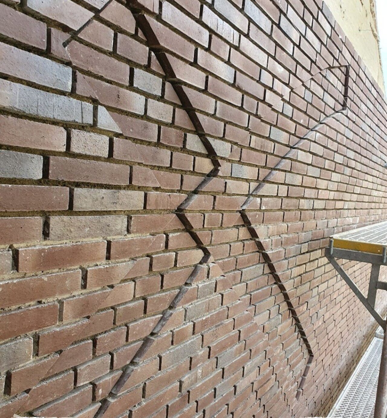 Verblenderarbeiten am Pfarrheim für die Kirchengemeinde St. Andreas in Cloppenburg abgeschlossen Image 4