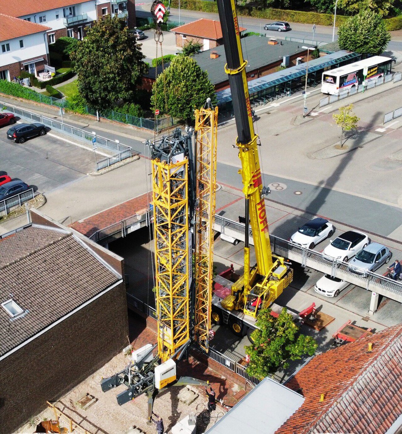 Der Kran in der Marktstraße in Lohne steht Image 1