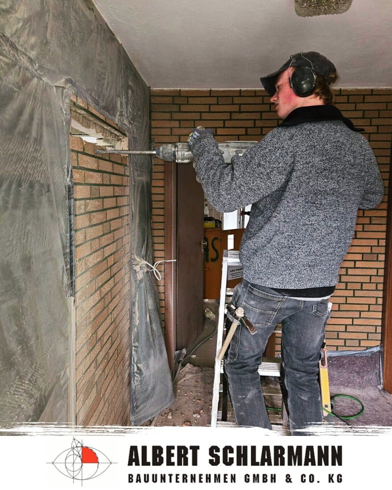 Ein Hoch auf unsere Praktikanten Loui, Ajla und Simon! Image 9