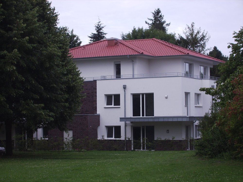 Entry 35 Image 3